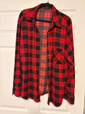 Ambiance Red & Black Buffalo Plaid Button Front Flannel Shirt Women’s Size Large